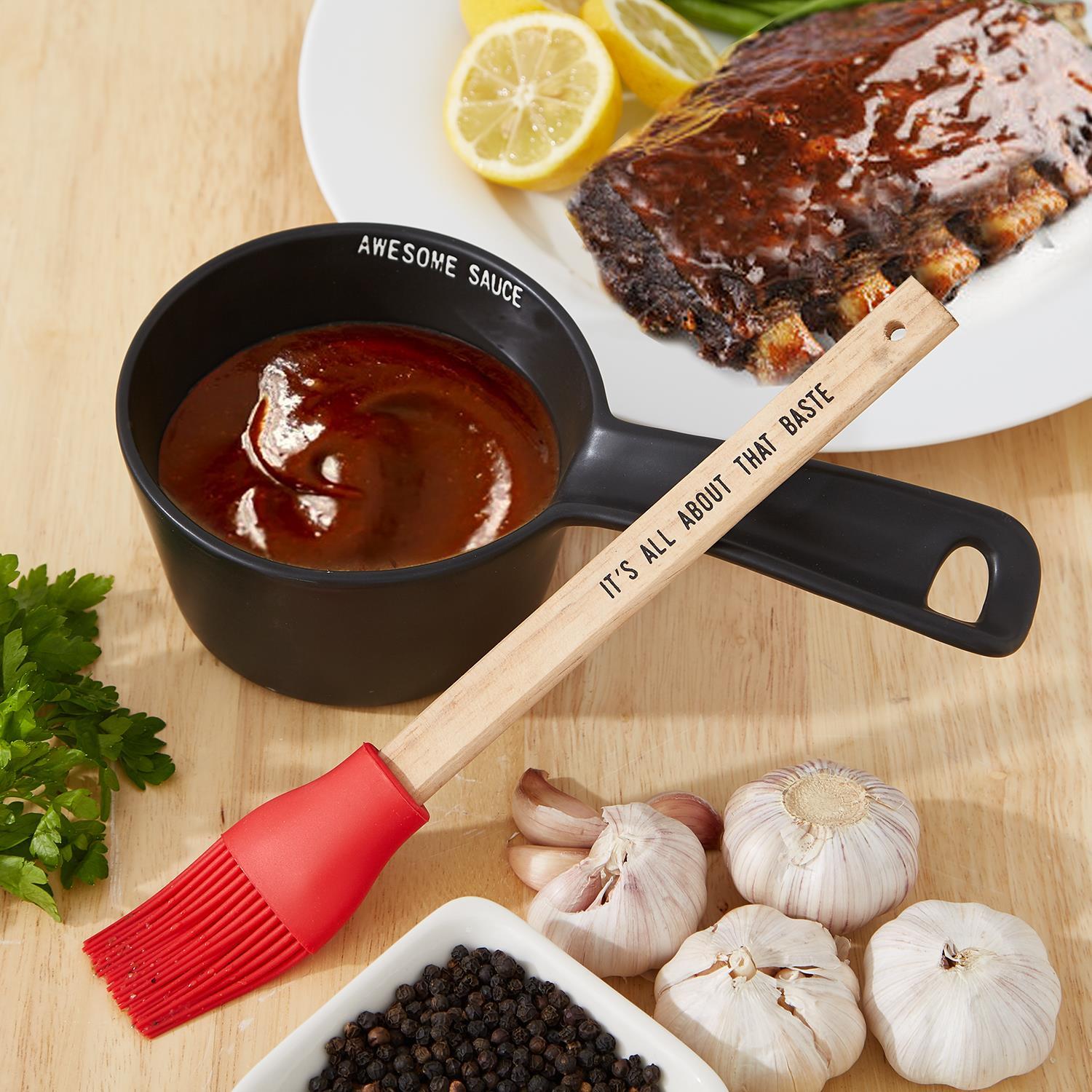 Sauce Pot With Basting Brush